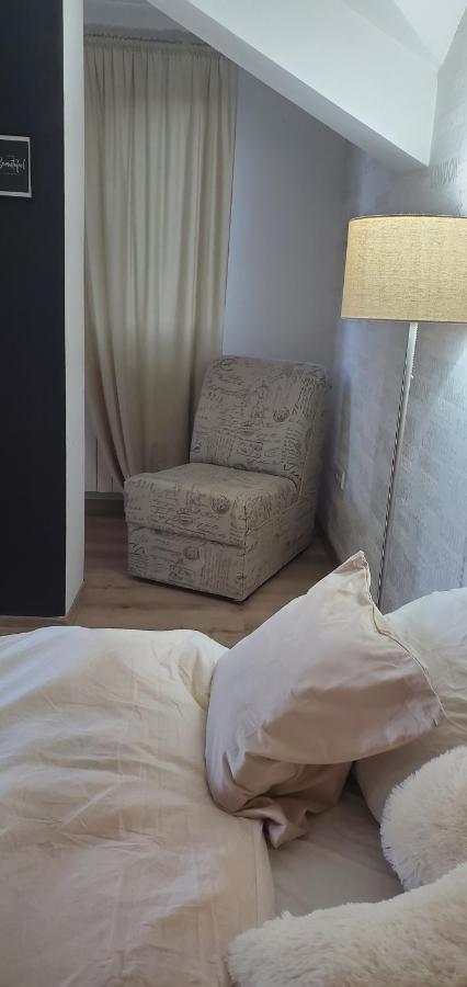 Sleep And Drive White Apartamento Sarajevo Exterior foto