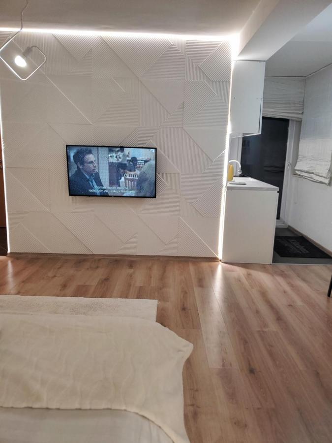 Sleep And Drive White Apartamento Sarajevo Exterior foto