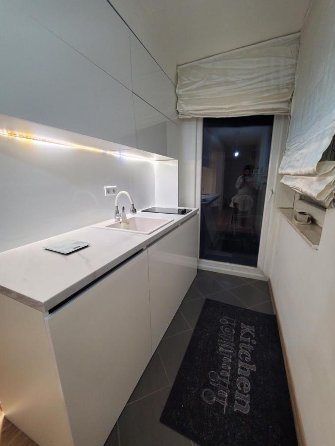 Sleep And Drive White Apartamento Sarajevo Exterior foto